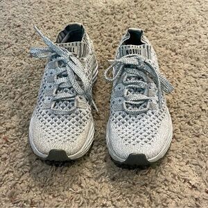 NOBULL trainers 6M 7.5W